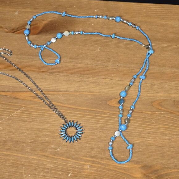 (2) Vintage Faux Turquoise Silver-tone Chain Pendant & Long Beaded Necklace - Picture 5 of 10